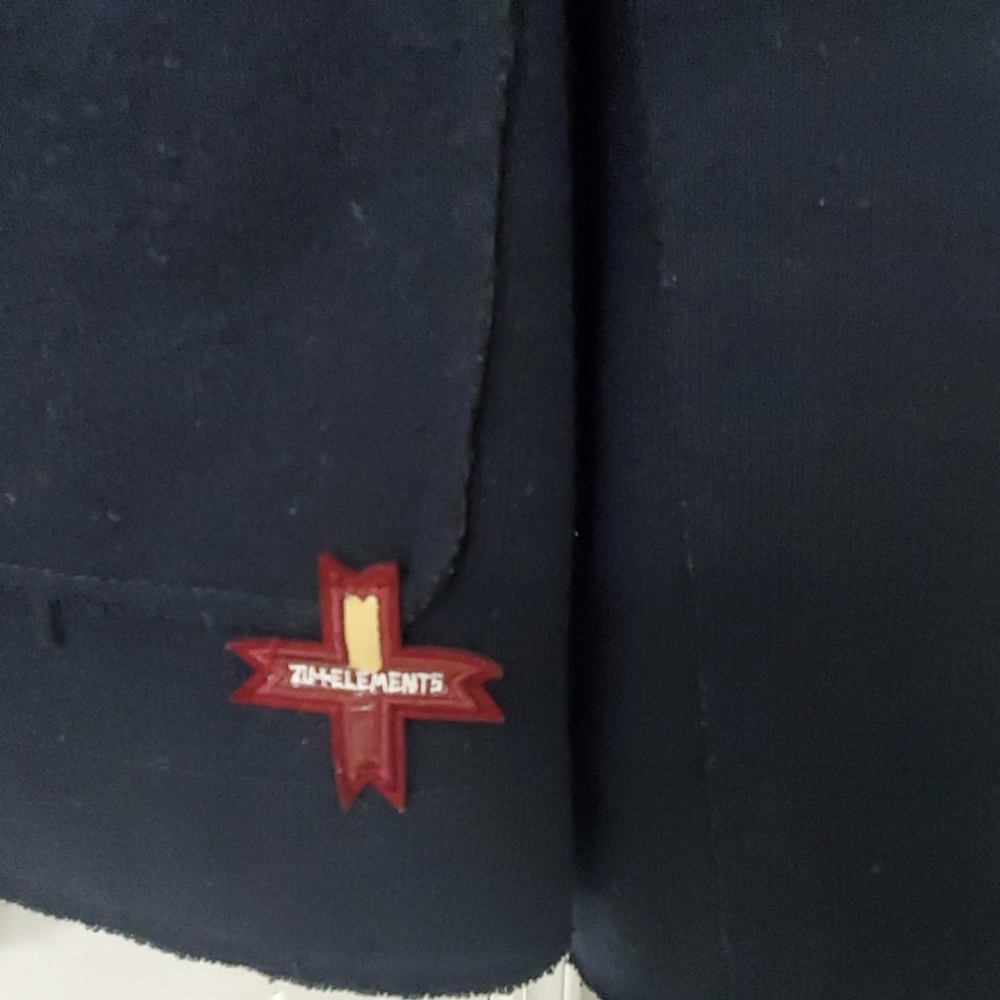 Blazer - Picture 3 of 5